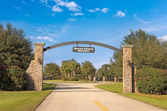 25703 Jockeys, Okeechobee, FL 34974