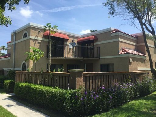 8249 Thames, Boca Raton, FL 33433