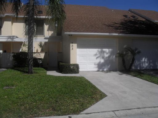 703 Maplewood, West Palm Beach, FL 33415