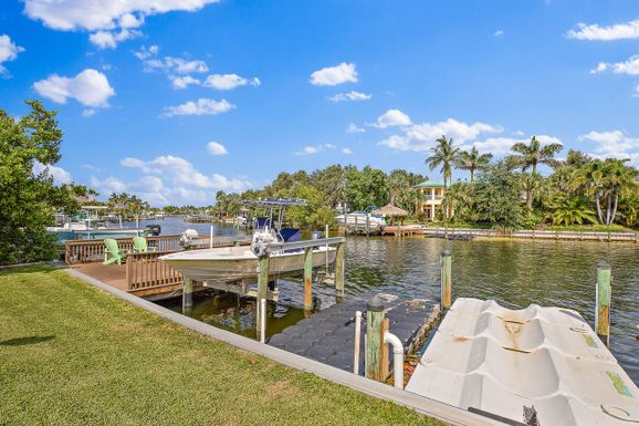 11518 Landing, Palm Beach Gardens, FL 33408