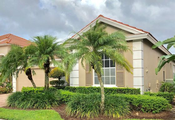 8344 Heritage Club, West Palm Beach, FL 33412