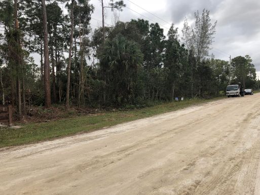 0 61, Loxahatchee, FL 33470