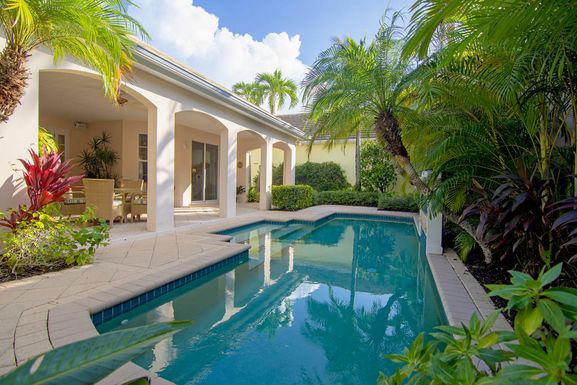 2125 Sea Mist, Vero Beach, FL 32963