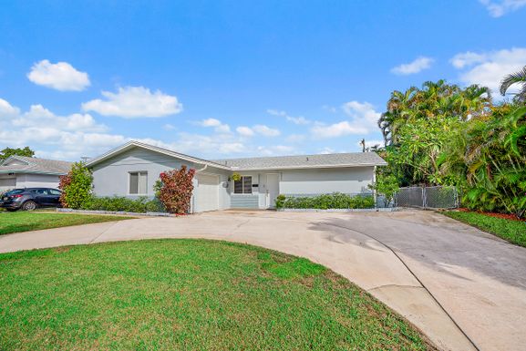 533 Teak, Lake Park, FL 33403