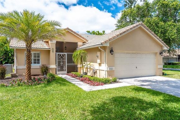 3703 Lancewood, Delray Beach, FL 33445