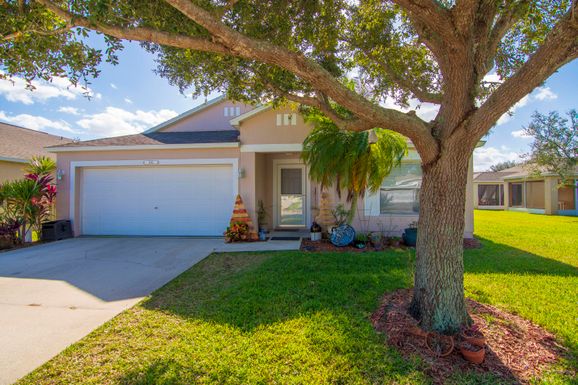 1142 13th, Vero Beach, FL 32960