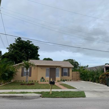 22 12th, Delray Beach, FL 33444