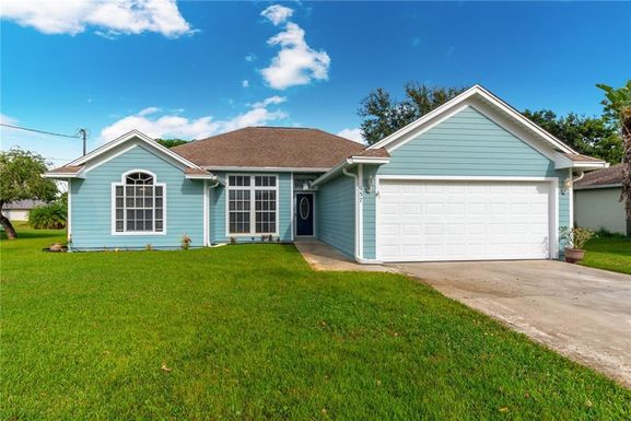 957 Jacqueline, Port Saint Lucie, FL 34953