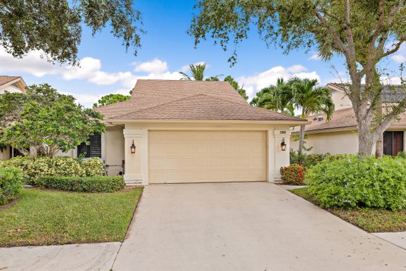 390 River Edge, Jupiter, FL 33477