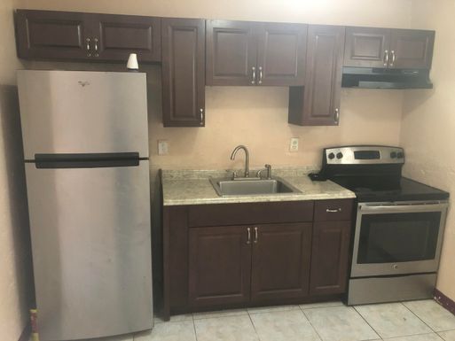 915 5th, West Palm Beach, FL 33401