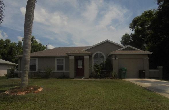 5498 Evanston, Port Saint Lucie, FL 34953