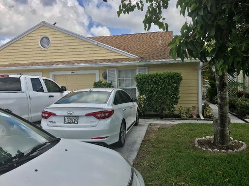 1741 Royal Forest, West Palm Beach, FL 33406