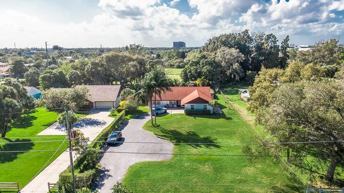 445 Florida Mango, West Palm Beach, FL 33406