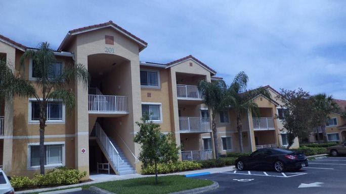 201 Palm 201, Port Saint Lucie, FL 34986