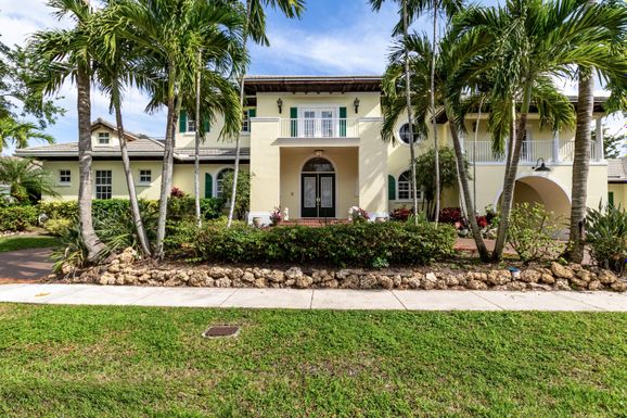 2 Firestone, West Palm Beach, FL 33401