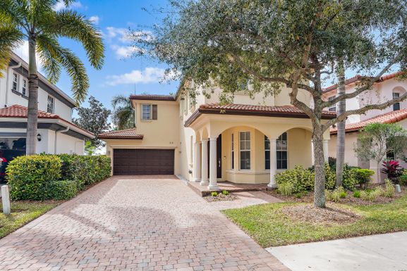 719 Duchess, Palm Beach Gardens, FL 33410