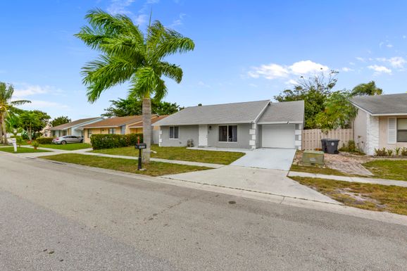 6041 Triphammer, Lake Worth, FL 33463