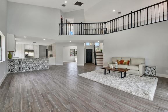 13206 Saint Tropez, Palm Beach Gardens, FL 33410