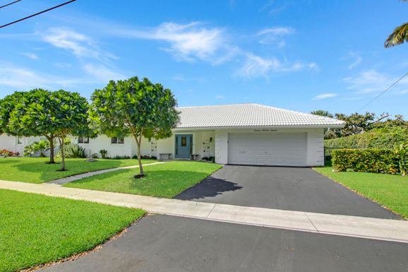 737 Bayberry Ter, Boca Raton, FL 33486