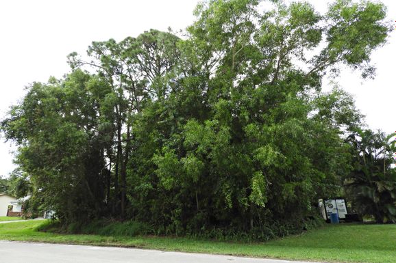 692 Horizon, Port Saint Lucie, FL 34953