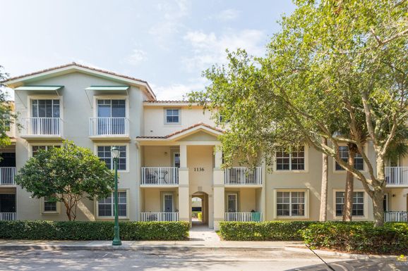 1136 Town Center, Jupiter, FL 33458