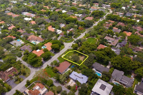 4590 Alhambra, Coral Gables, FL 33146