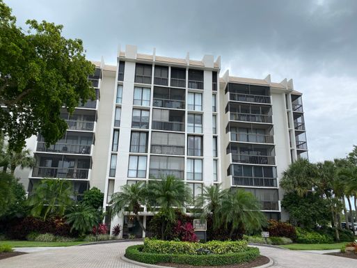 1551 Bridgewood, Boca Raton, FL 33434