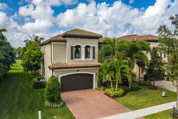 16829 Newark Bay, Delray Beach, FL 33446