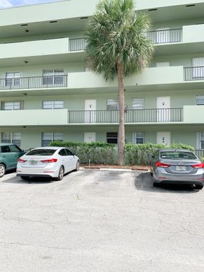 1638 Embassy, West Palm Beach, FL 33401