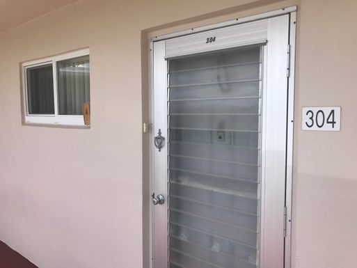 2811 Garden, Palm Springs, FL 33461