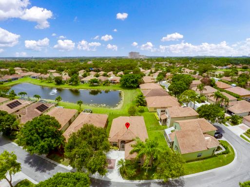 2043 Bonisle, Riviera Beach, FL 33418