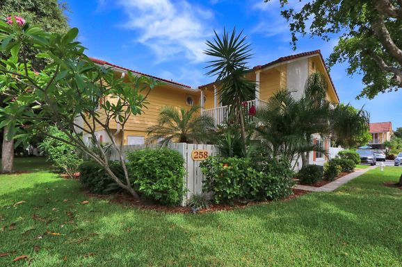 258 Seabreeze, Jupiter, FL 33477