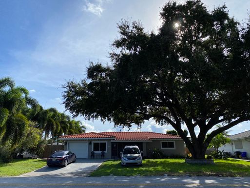 5950 Lake Osborne, Lake Worth, FL 33461