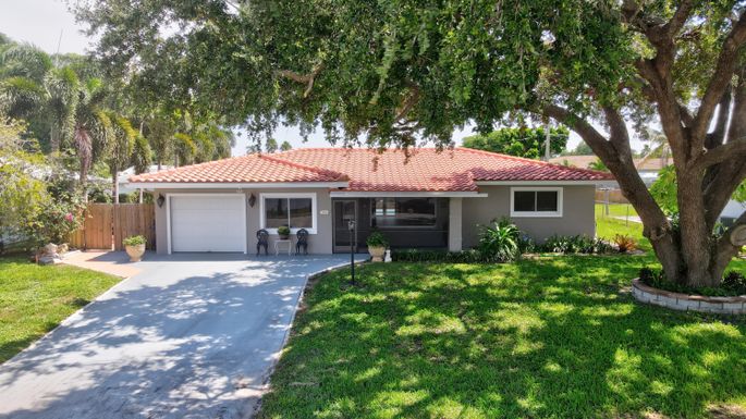 5950 Lake Osborne, Lake Worth, FL 33461