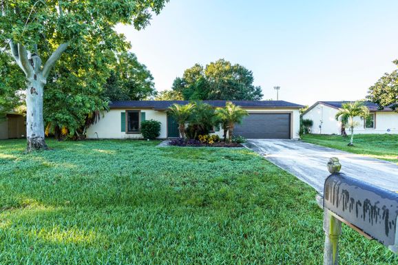 722 Dolores, Port Saint Lucie, FL 34983