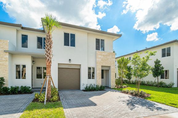 450 Pioneer, Royal Palm Beach, FL 33411