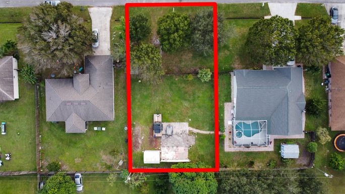 469 Dolores, Port Saint Lucie, FL 34983