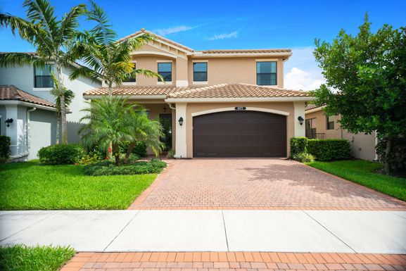 8072 Cactus Quartz, Delray Beach, FL 33446