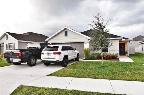 5960 Pine Trail, Port Saint Lucie, FL 34983