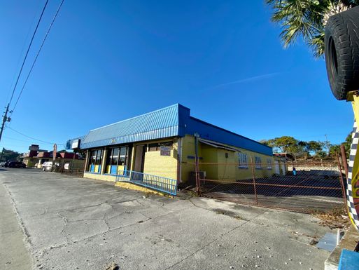 919 Us Highway 1, Fort Pierce, FL 34950