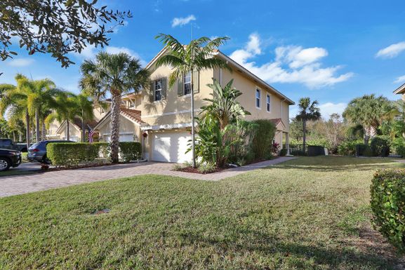 5085 Dulce, Palm Beach Gardens, FL 33418