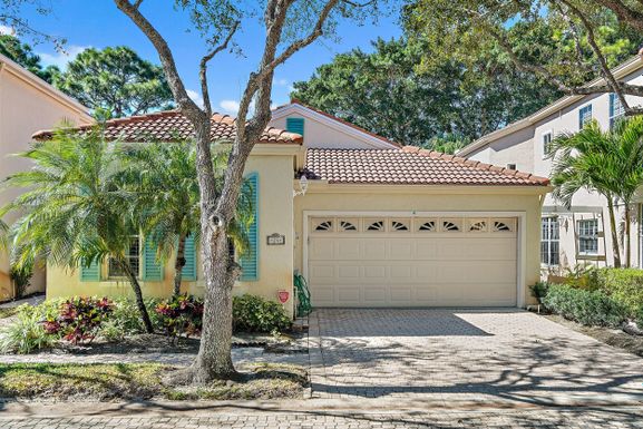 24 Via Del Corso, Palm Beach Gardens, FL 33418