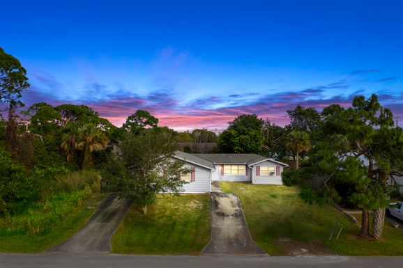 230 Keen, Sebastian, FL 32958