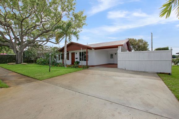 1725 15th, Lake Worth Beach, FL 33460