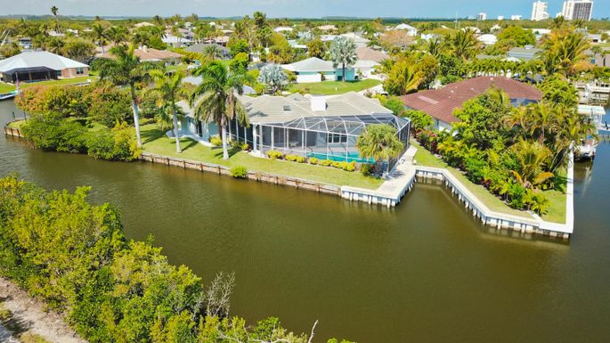 113 Queen Ann, Hutchinson Island, FL 34949