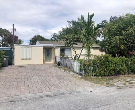 2017 Ardmore, West Palm Beach, FL 33409