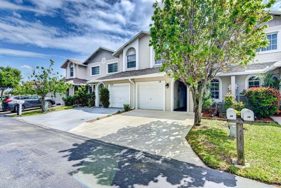 18 Desford, Boynton Beach, FL 33426