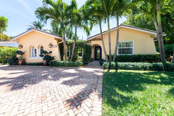 240 Sunset, West Palm Beach, FL 33401