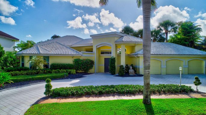 6964 Queenferry, Boca Raton, FL 33496