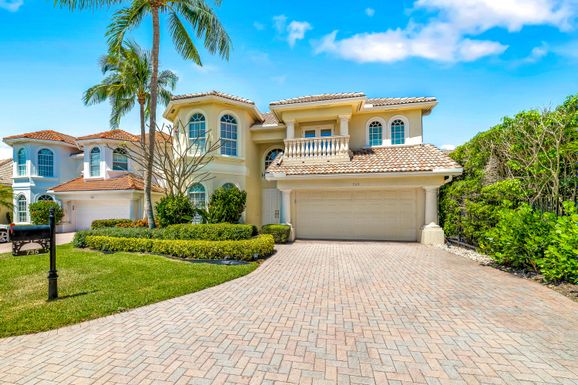 735 Charlestown, Palm Beach Gardens, FL 33410